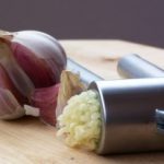 Garlic: healthy for your body or a harmful poison?