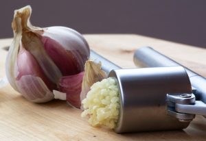 Garlic: healthy for your body or a harmful poison?
